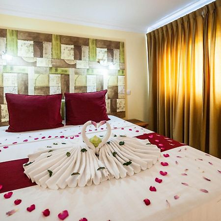 Angkor International Hotel Phnom Penh Esterno foto