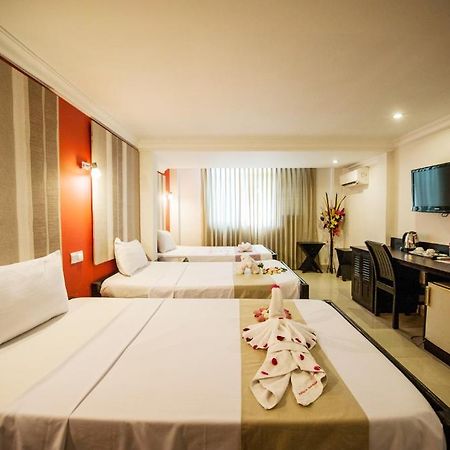 Angkor International Hotel Phnom Penh Esterno foto