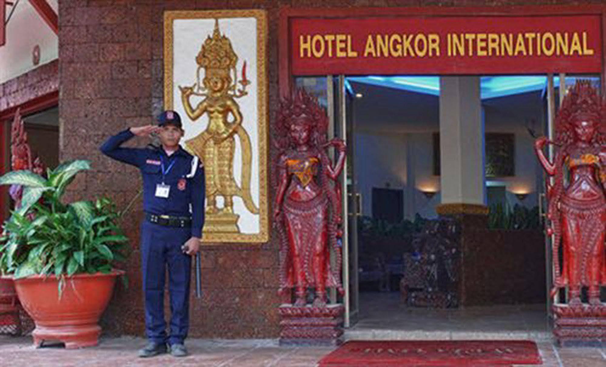 Angkor International Hotel Phnom Penh Esterno foto